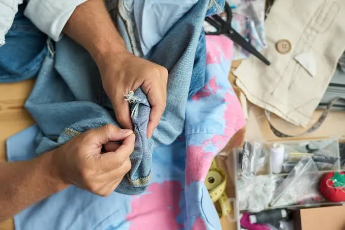 Mengubah Fashion Waste Menjadi Harapan Lewat Program Waste to Wear
